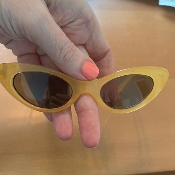 Very gently used Janie & Jack cat eye sunglasses - Picture 3 of 5